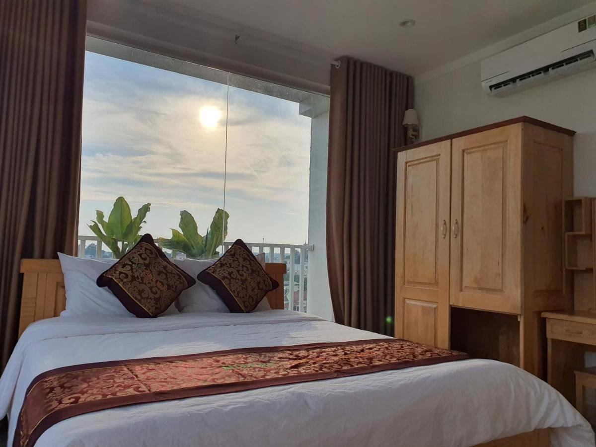 Minh Manh Hotel 2 플레이쿠 외부 사진